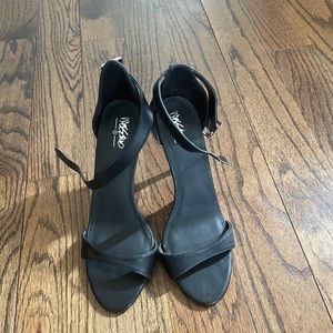 Beautiful Mossimo Sandals Heels